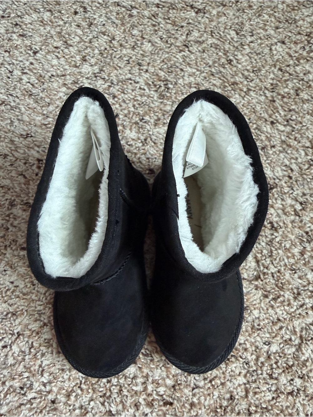 OLD NAVY TODDLER BLACK SUEDE-LIKE FUR LINED WINTER BOOTS - Picture 3 of 7